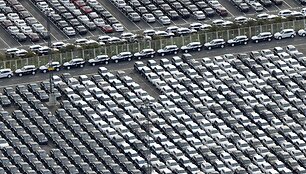 Eksportui paruo&scaron;ti nauji automobiliai