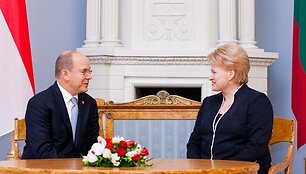Monako kunigaik&scaron;čio Alberto II ir kunigaik&scaron;tienės Charlene vizito akimirka 