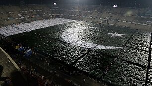 Pakistano vėliava i&scaron; žmonių