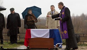 Perlaidojami Prancūzijos karių palaikai