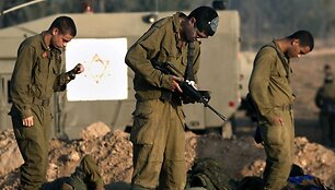Izraelio kariai netoli sienos su Gazos Ruožu