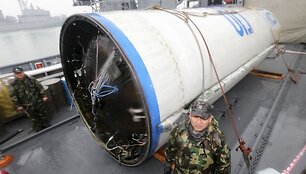 &Scaron;iaurės Korėjos &bdquo;Unha-3&ldquo; raketos dalis