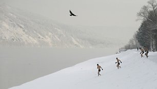 Vyrai bėga link Jenisejaus upės