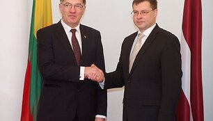 Lietuvos premjeras Algirdas Butkevičius ir Lavijos premjeras Valdis Dombrovskis