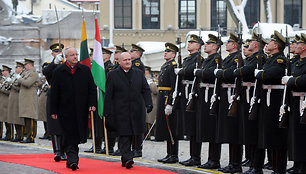 Vengrijos gynybos ministras Csaba Hende ir Juozas Olekas