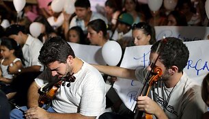 Brazilijoje pagerbti &bdquo;Kiss&ldquo; klube žuvę žmonės