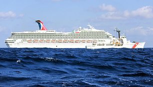 Dreifuojantis kruizinis laivas „Carnival Triumph“ 