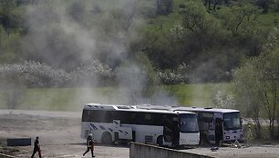 Atkartojamas sprogimas prie autobusų.