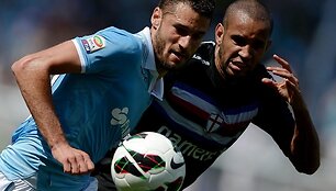 Antonio Candreva ir Simonas Poulsenas