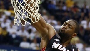 Dwayne'o Wade'o dėjimas į krep&scaron;į