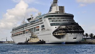 &bdquo;Royal Caribbean&ldquo; kruizinis laivas po gaisro 