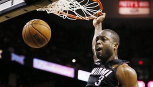 Dwyane'o Wade'o dėjimas į krepšį