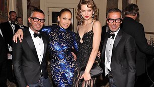 Deanas Catenas ir  Danas Catenas fotografuojasi su Jennifer Lopez ir Lindsey Wixson