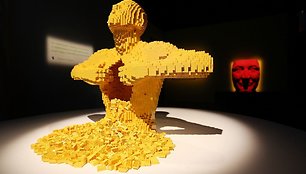 Skulptūra iš „Lego“ kaladėlių