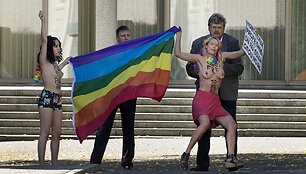 &bdquo;Femen&ldquo; protestas Stokholme