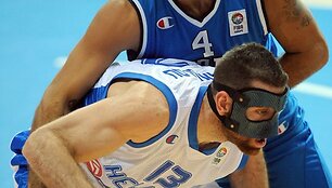 Kostas Kaimakoglou (priekyje) ir Pietro Aradori