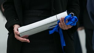Nacionalinio fizinių ir technologijos mokslų centro statybų pradžios i&scaron;kilmės