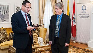 Žygimantas Pavilionis ir Robertas &Scaron;ileris