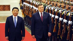 Kinijos prezidentas Xi Jinpingas ir Ukrainos prezidentas Viktoras Janukovyčius