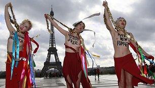 &bdquo;Femen&ldquo; protestas Paryžiuje
