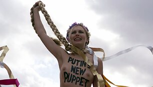 &bdquo;Femen&ldquo; protestas Paryžiuje