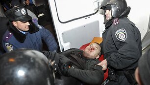 Donecke sužeistas protestuotojas
