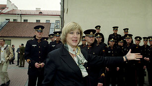 NATO ąžuoliuko sodinimo ceremonija 2004 metais