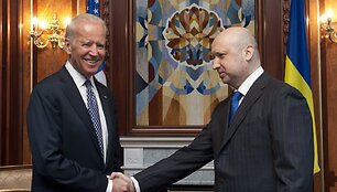 JAV viceprezidentas Joe Bidenas ir laikinasis Ukrainos prezidentas Oleksandras Turčynovas