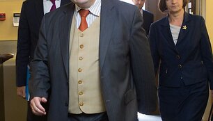Ardo Hanssonas, Vitas Vasiliauskas ir Zoja Razmusa