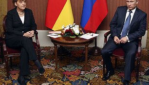 Vokietijos kanclere Angela Merkel ir Rusijos prezidentas Vladimiras Putinas
