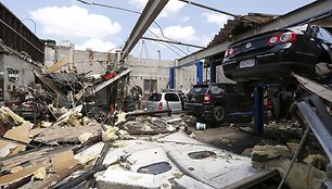 Tornado nuniokotas automobilių servisas