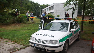 Prie vaikų darželio &bdquo;Jurginėlis&ldquo; rastas į sprogmenį pana&scaron;us daiktas.