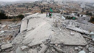 Palestinoje sugriautas paauglių nužudymu įtariamų asmenų namas