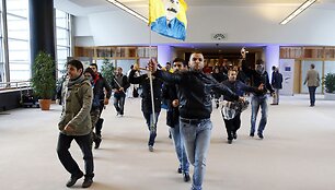 Kurdų demonstrantai įsiveržė į Europos Parlamentą. 