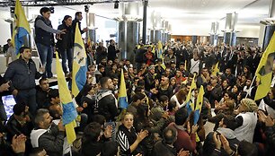 Kurdų demonstrantai įsiveržė į Europos Parlamentą. 