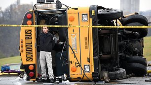 Mokyklinių autobusų avarija Noksvilyje