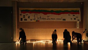 Sausio 13-osios minėjimas Vilniaus Balsių pagrindinėje mokykloje