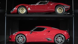 „2015-ųjų Alfa Romeo 4C“ ir 1967-ųjų „Alfa Romeo 33 Stradale“