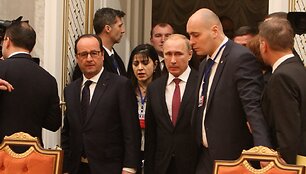 Prancūzijos prezidentas Francois Hollande'as ir Rusijos prezidentas Vladimiras Putinas