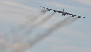 JAV oro pajėgų bombone&scaron;is B-52