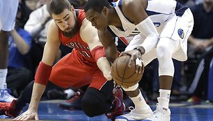Jonas Valančiūnas ir Rajonas Rondo