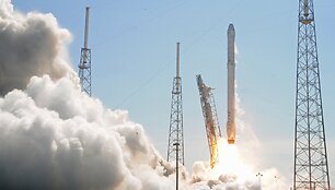 &bdquo;SpaceX&ldquo; raketos pakilimas