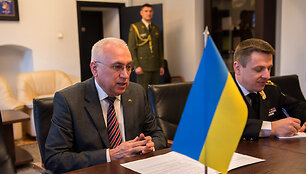 Kra&scaron;to apsaugos ministerijoje apsilankė Ukrainos ambasadorius Lietuvoje Valerijus Žovtenka