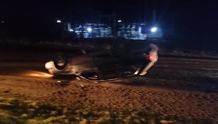 Apvirtęs kontrabandininkų &bdquo;Audi A6&ldquo;