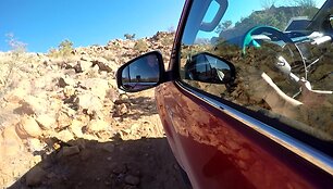toyota-hilux-bandymai-namibijoje