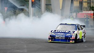 NASCAR lenktynių čempionas Jimmie Johnsonas