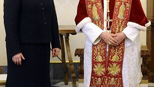Dalia Grybauskaitė su popiežiumi Benediktu XVI