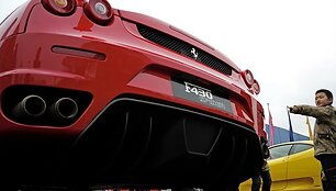 Berniukas &scaron;alia &bdquo;Ferrari F430 Spider&ldquo;