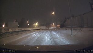 vilniaus-gatviu-bukle-po-naktinio-snygio