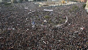 Protestuotojai Tahriro aik&scaron;tėje